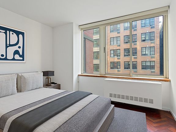 3rd image of 2373 Broadway APT 525