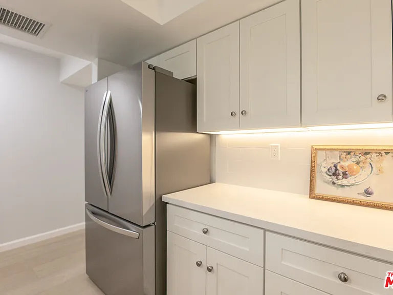 400 N Louise St #204 — Photo 11