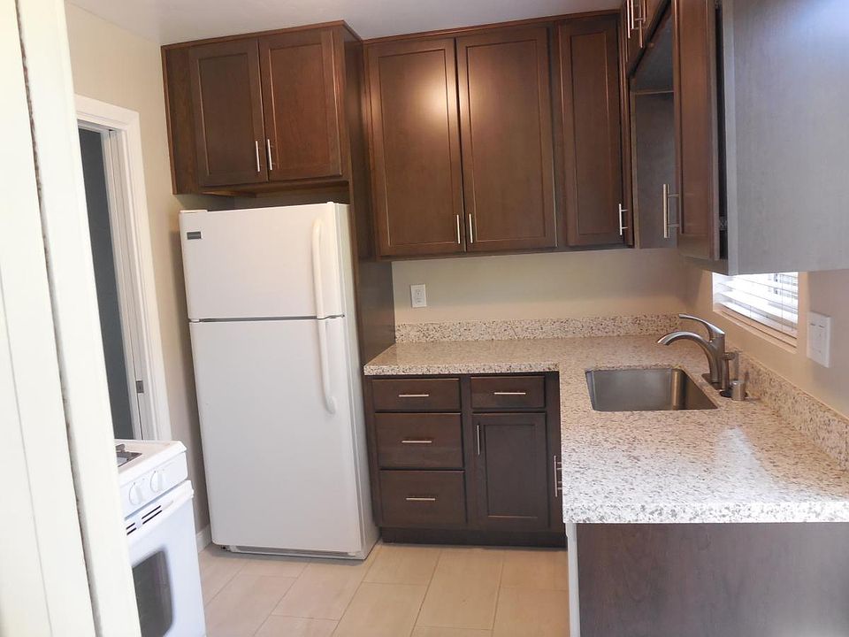 1st image of 4066 Crown Point Dr