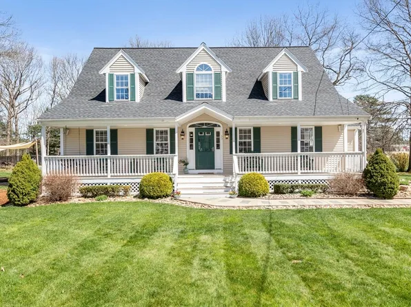53 Leisure Ln, Taunton, MA 02780