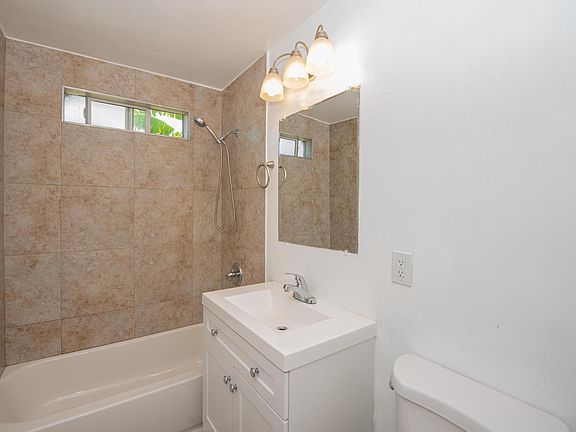 4th image of 5461 Imperial Ave