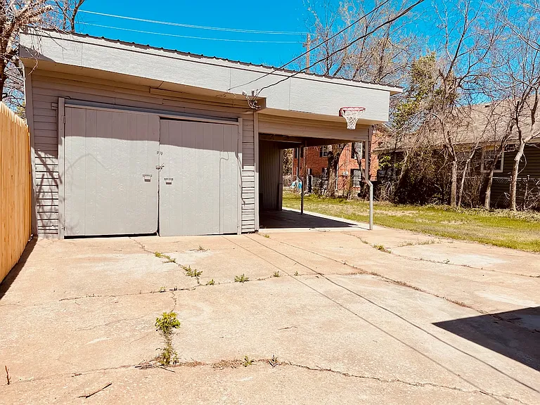 1205 NW 31st St — Photo 34