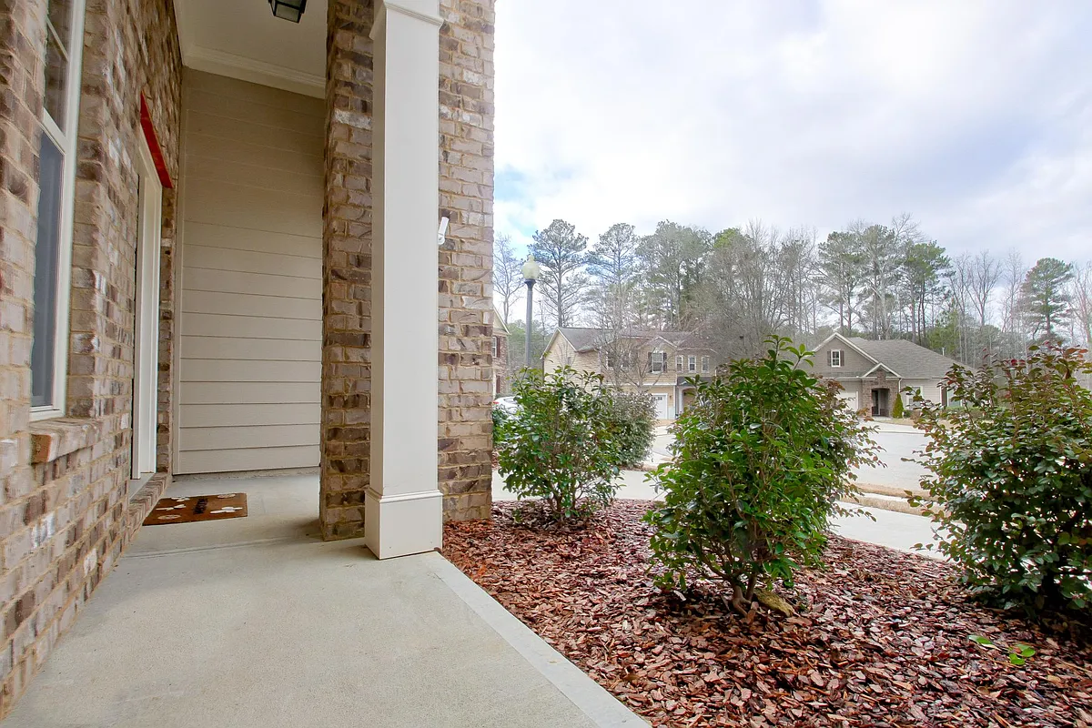 Building Photo - 18 Downing Dr
