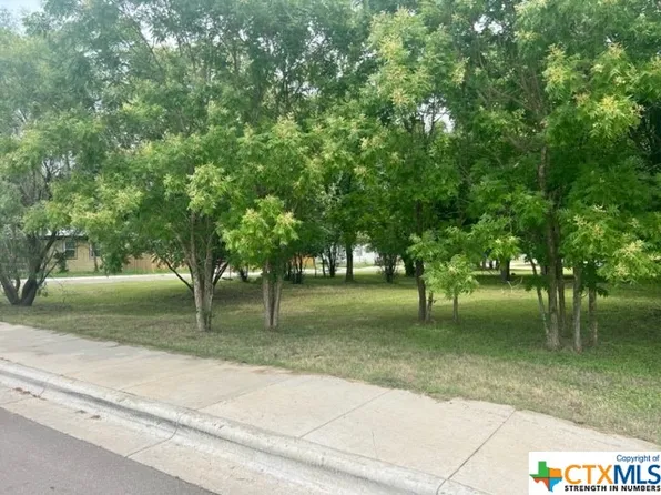 703 Railroad St, San Marcos, TX 78666