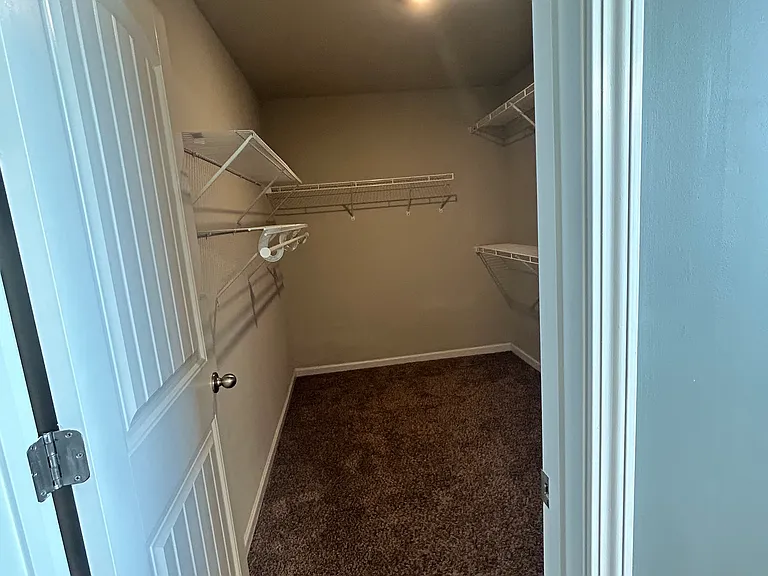 327 Lost Lake Dr — Photo 18