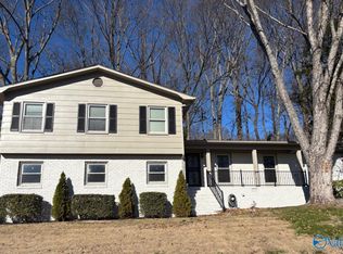 1305 Hiwan Trl SE, Huntsville, AL 35802