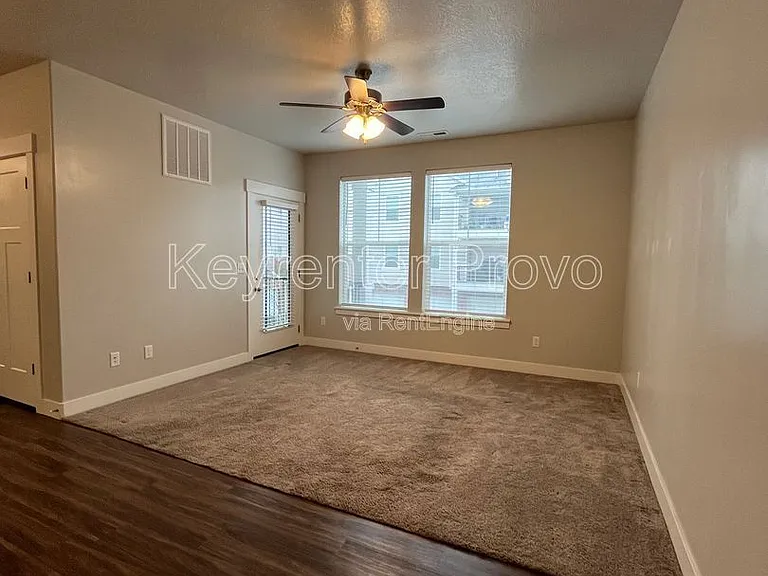 586 N 360 W — Photo 3
