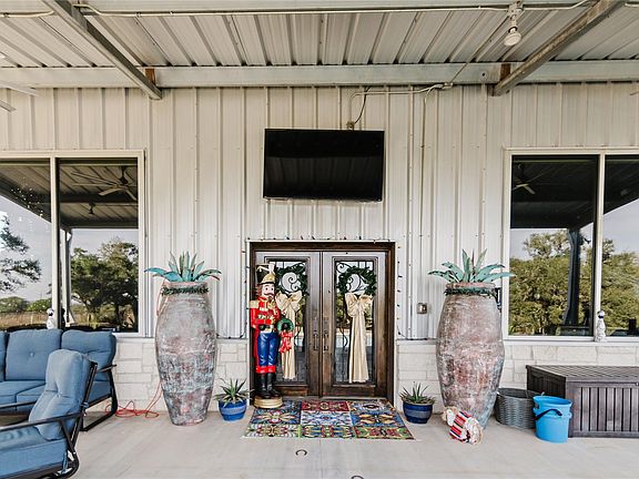 4th image of 1440 Old Goliad Rd