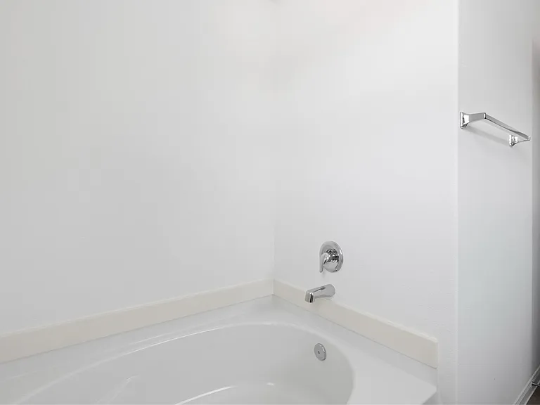 7323 Heath Knoll Ln — Photo 15