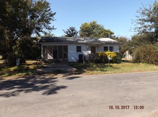 108 S 13th St, Des Arc, AR 72040