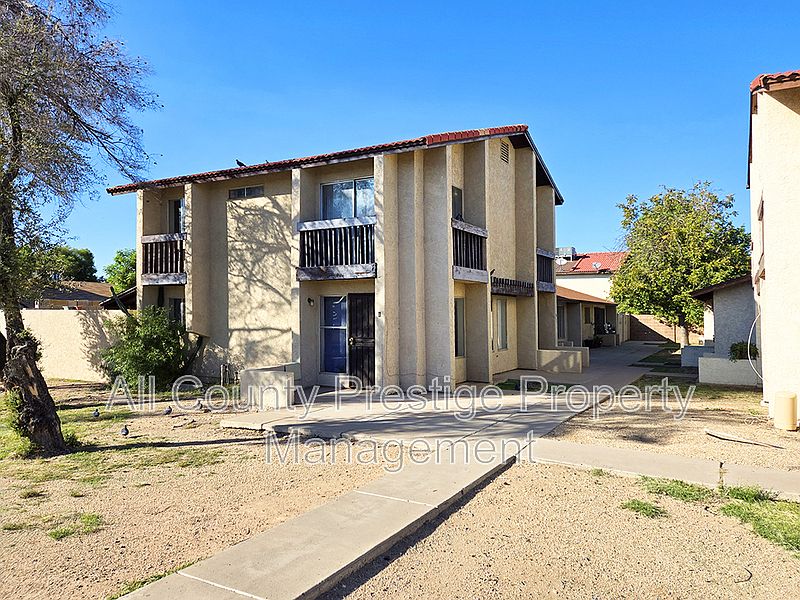 1st image of 2434 E Waltann Ln APT 2