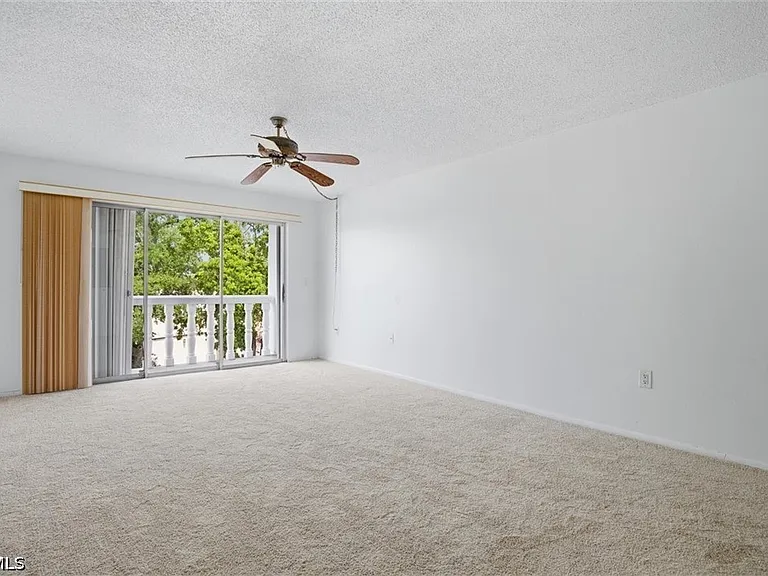 3704 Broadway #310 — Photo 6