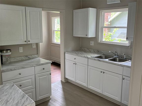 3rd image of 8028 Garfield Ave