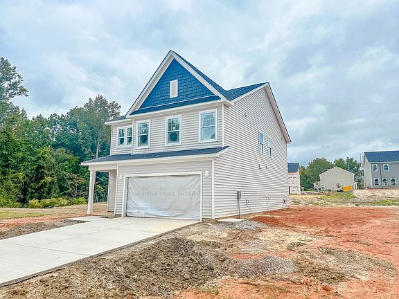 5th image of 104 Hilda Ct