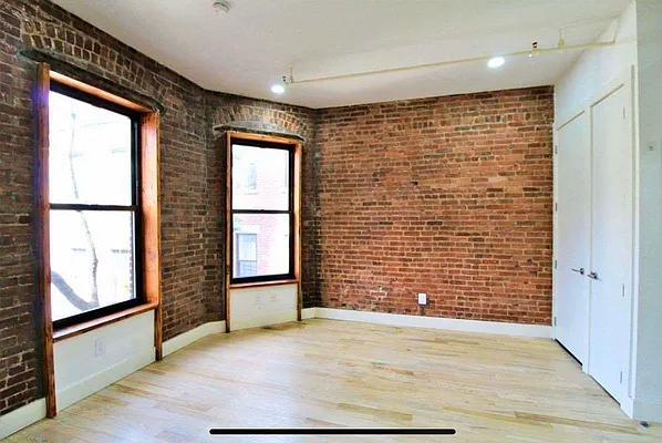 Rented by Bruma Realty LLC | media 5