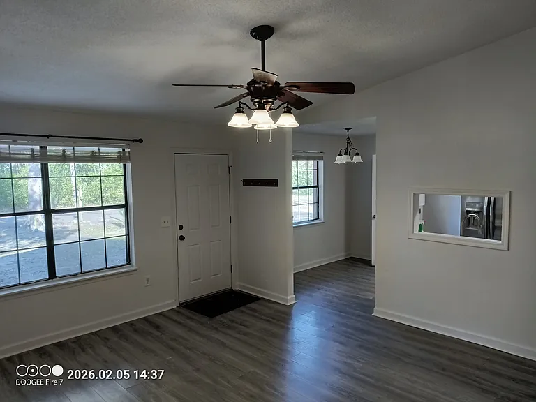 213 Rose Cir — Photo 6
