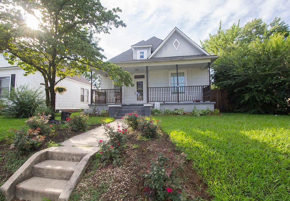1st image of 203 E Morelia Ave
