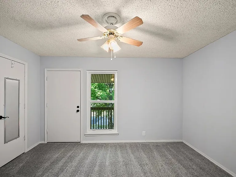 2801 S Juniper Ave #128 — Photo 7