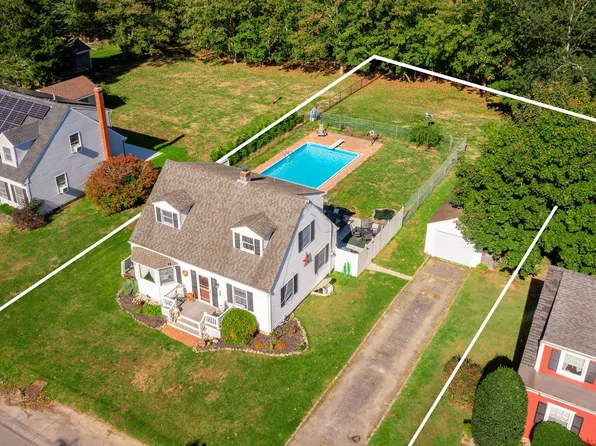 710 Sound Dr, Greenport, NY 11944