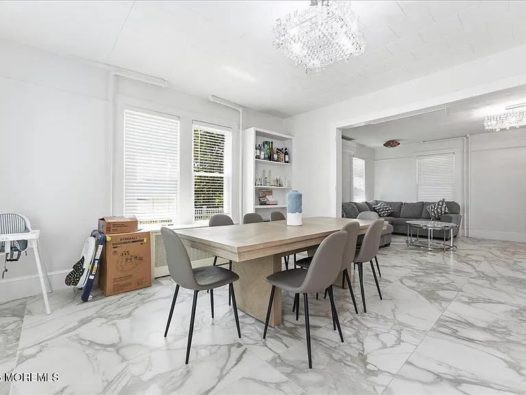 496 W Park Ave — Photo 9