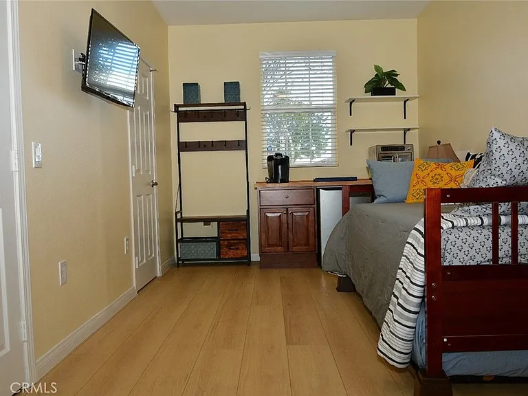 483 Lyle Dr #B — Photo 11