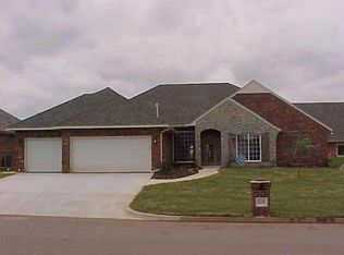 13017 Red Cedar Cir, Edmond, OK 73013