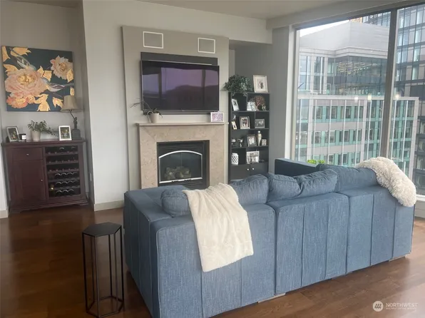 10650 NE 9th Place #2522, Bellevue, WA 98004