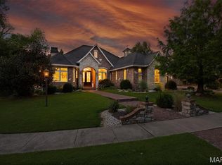 7406 Creek Ridge Ln, Edwardsville, IL 62025