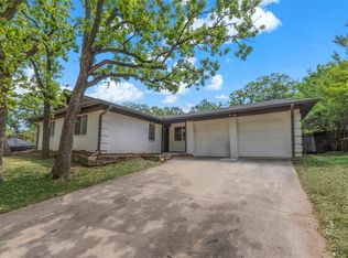 12 Somerset Ter, Bedford, TX 76022