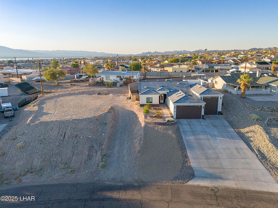 2nd image of 2155 Cosnina Dr