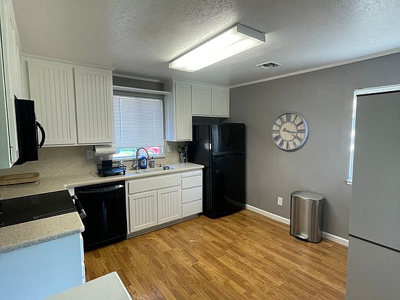 4th image of 7638 Wes Way