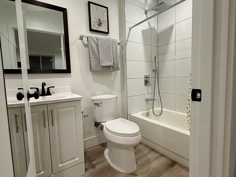1110 W 40th Pl #111013 — Photo 10