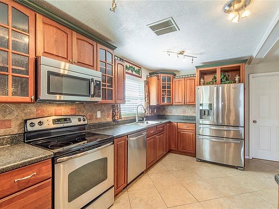2nd image of 2596 Bramblewood Dr W