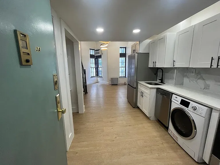 15 W 82nd St #3A — Photo 2