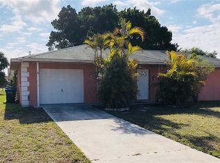 143 SE Santa Barbara Pl, Cape Coral, FL 33990
