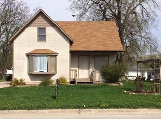517 S 8th Ave, Winterset, IA 50273