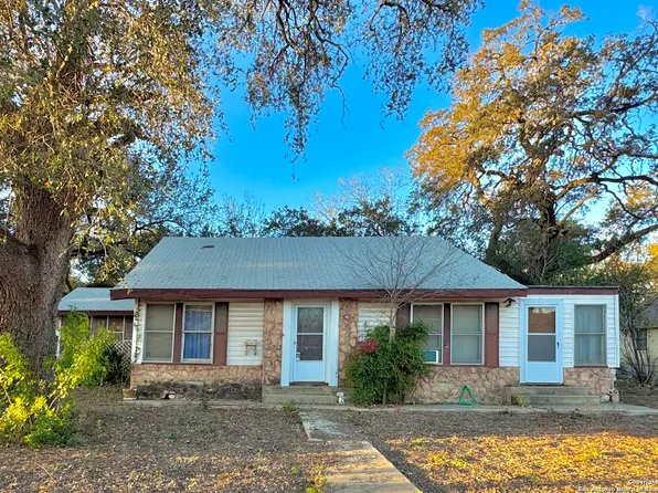 238 W CALERA ST, Uvalde, TX 78801