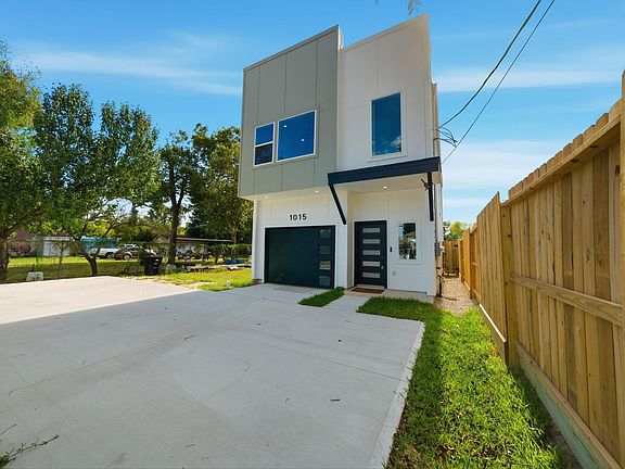 2nd image of 1013 Ellington St