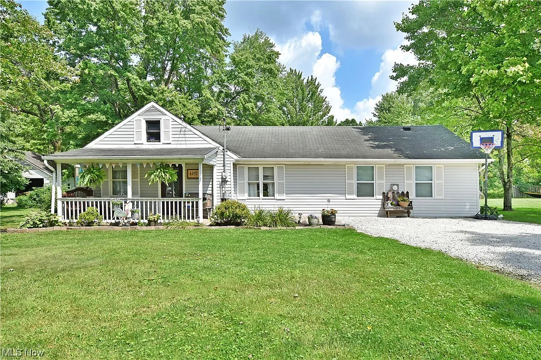 4487 Wilson Sharpsville Rd photo 1