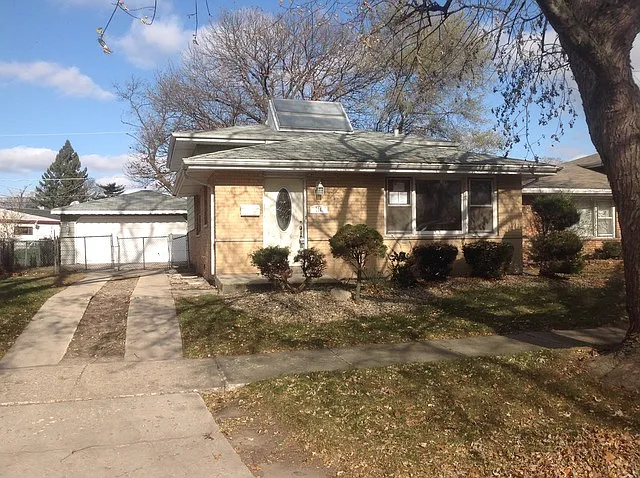 714 E 148th St photo 1