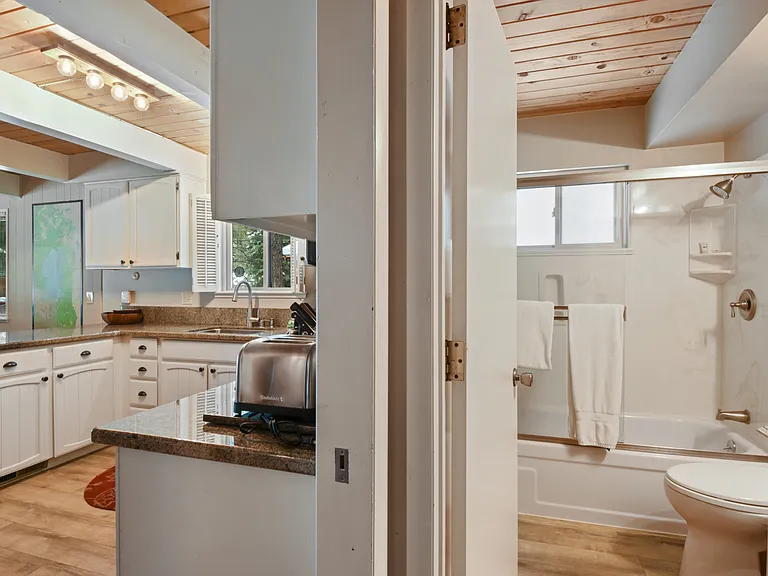 643 Agate Rd — Photo 21