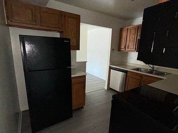 4th image of 162 Richardson Pl #10