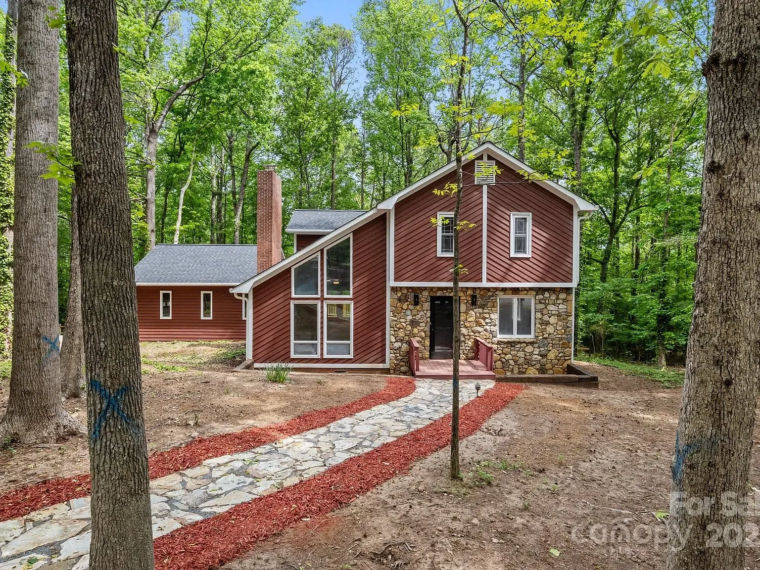 4 bed, 2495 sqft, $2,650 — Photo 1