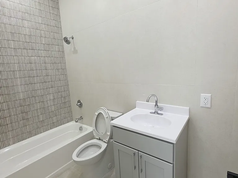 40 Lembeck Ave #12 — Photo 14