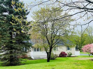 94 Farist Rd, Fairfield, CT 06825