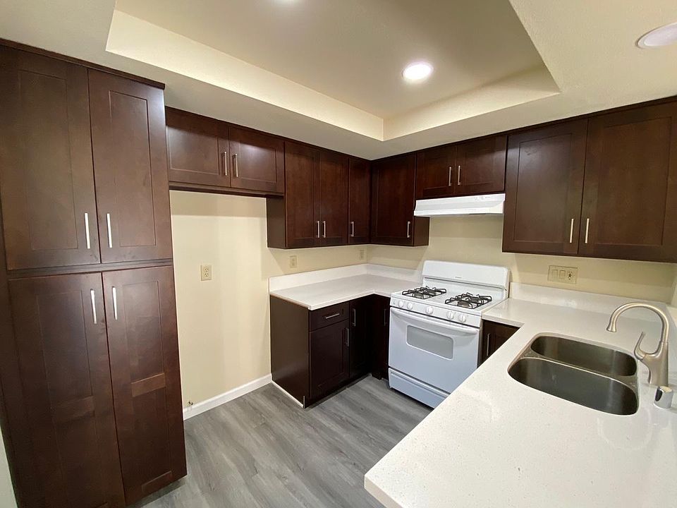 1st image of 5122 W Napali Dr