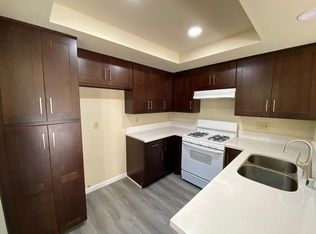 5122 W Napali Dr, Santa Ana, CA 92704