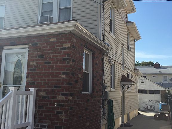 Right side and Driveway 
