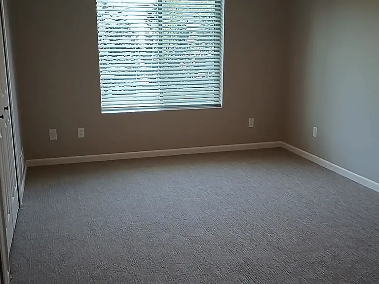 Prentiss Pointe Apartments — Photo 84