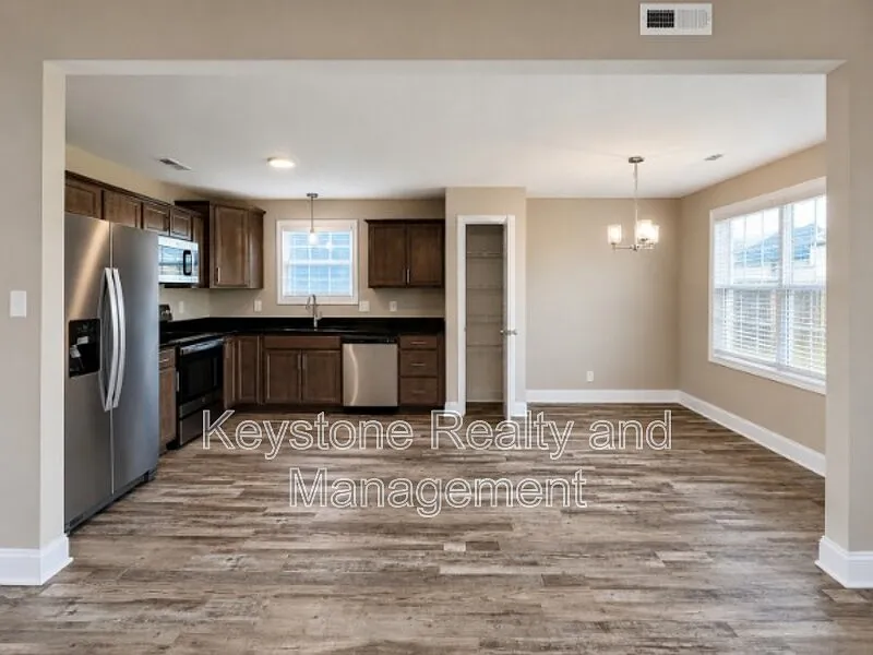 3 bed, 2.0 bath, 1380 sqft, $1,850 — Photo 2
